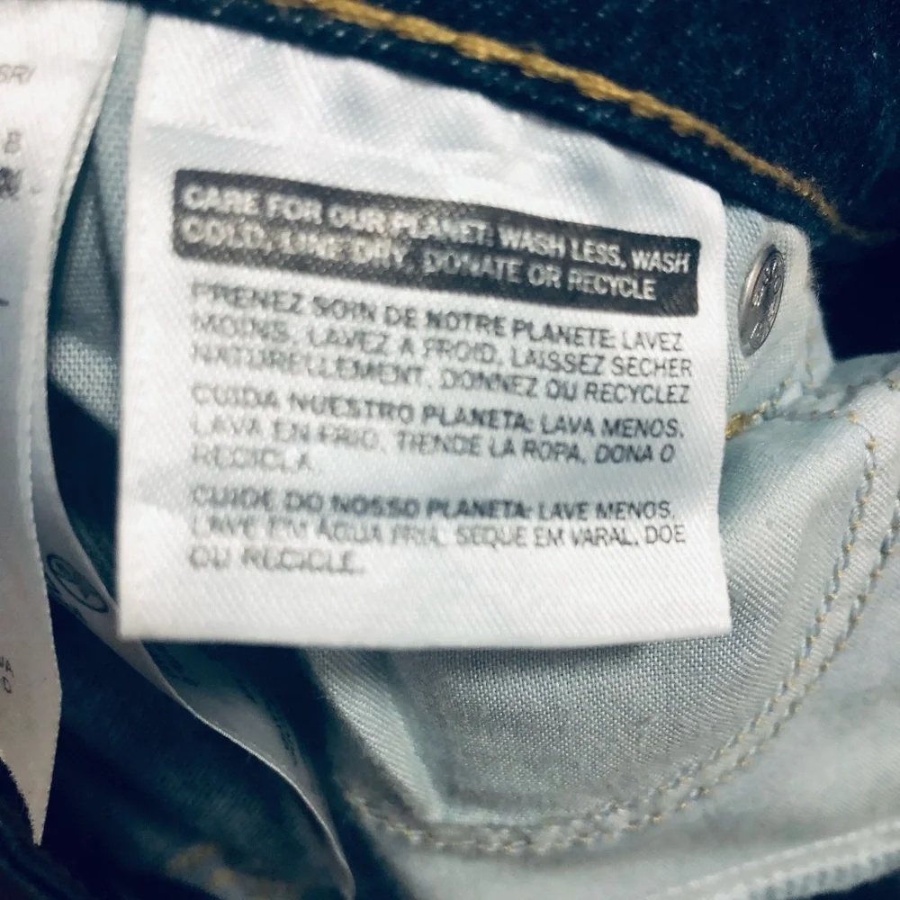 NWT Levi's Demi Curve Women's Mid Rise Straight Leg Jeans. Size 25 - Picture 7 of 11